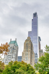 Fototapeta na wymiar Buildings of New York from Central Park in autumn