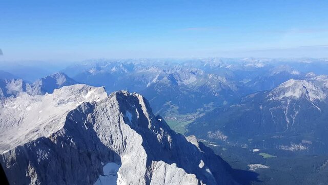 Alpenrundflug &uuml;ber die Zugspitze