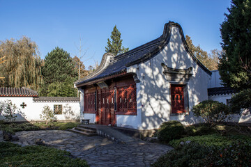 Fototapeta premium japanese pavillion in the park