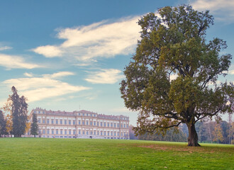 Fototapeta na wymiar Autumn at the Royal Villa of Monza