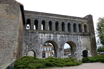 Fototapeta na wymiar ruins of the door Saint Andre in Autun