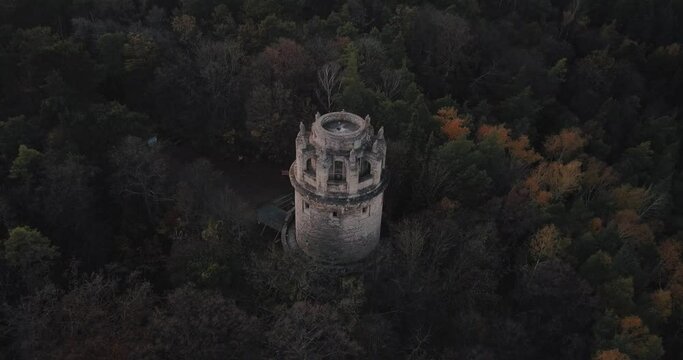Th&uuml;ringen - Bismarckturm Jena im Herbst - Drohnenaufnahme