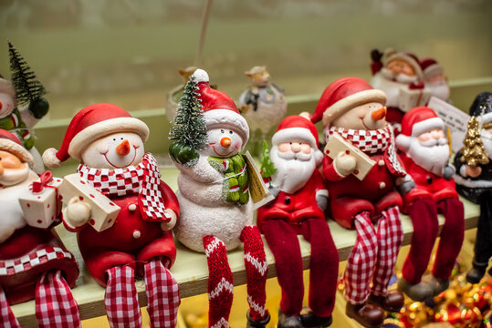 Miniature handmade christmas figures