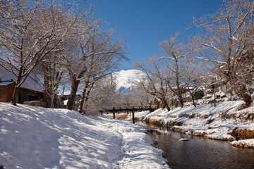 雪の忍野八海