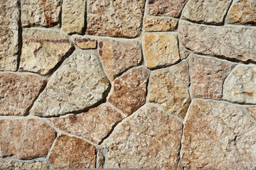 Steinmauer, rötlich, beige