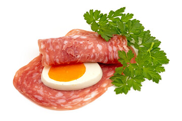 In hauchdünne Scheiben geschnittene italienische Salame