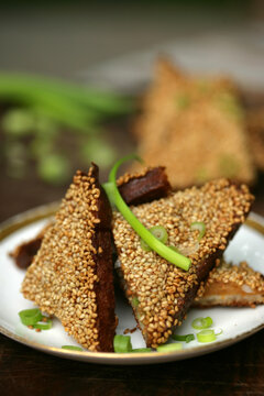 Shrimp toasts with scallion