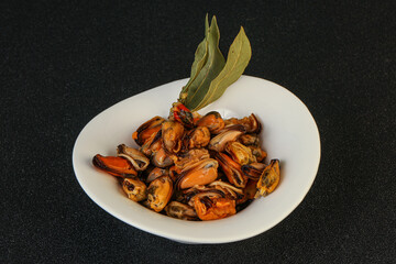 Pickled mussels in the bowl