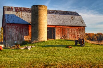 1236 - Peck Road Red and Silo