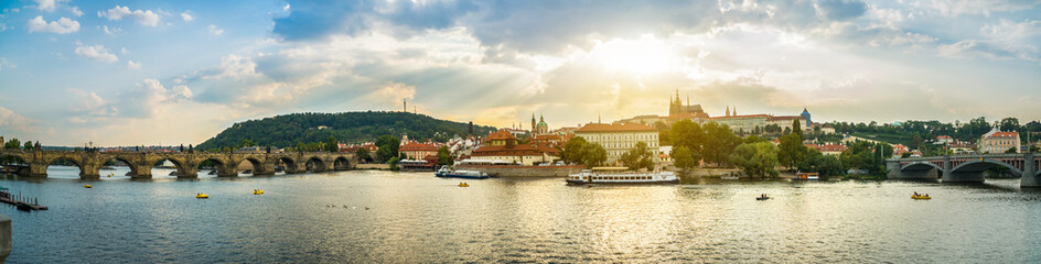 Fototapeta premium Sunbeams over Prague