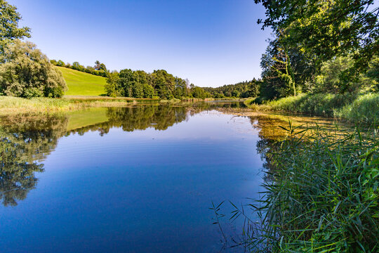 Beautiful hike on the Klosterweiher Weg near Salem