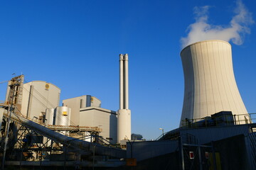 Coal-fired power plant in Hanover behind the Mittelland canal, Lower Saxony, Germany. 