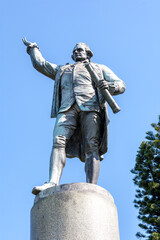 Captain cook statue.
