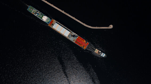 cargo ship transporting part of a gas/oil factory