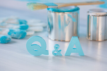 ペイント道具とQ&Aの文字