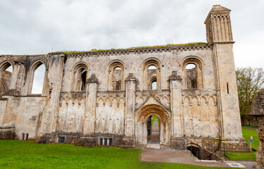 glastonbury abbey in uk