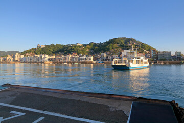 尾道水道　早朝の尾道渡船