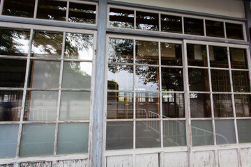 富岡製糸場　病室の窓