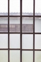 富岡製糸場　繰糸所の窓ガラス