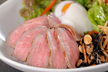 エスニック風ローストビーフライス