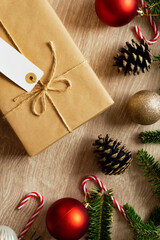 Christmas and parcel. Fir trees and decorations and luggage. Shopping, gift, Internet shopping, Christmas supplies, Christmas preparation, etc. クリスマスと小包。ショッピング、贈り物、インターネットショッピング、クリスマス用品、クリスマスの準備など