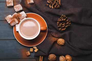 Obraz na płótnie Canvas Cup of hot cacao drink with marshmallows on table