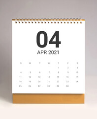 Simple desk calendar 2021 - April