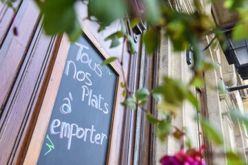restaurant fermé épidémie covid-19 plat emporté take away