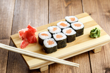 salmon roll