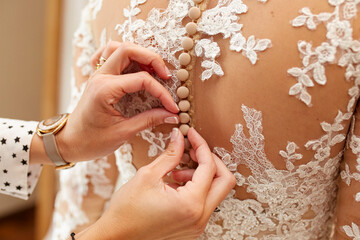 Botones vestido de novia encaje