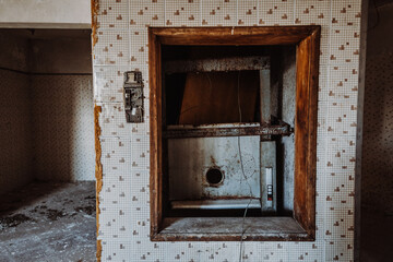 Lostplace- Altes zerfallenes Skihotel in Italien