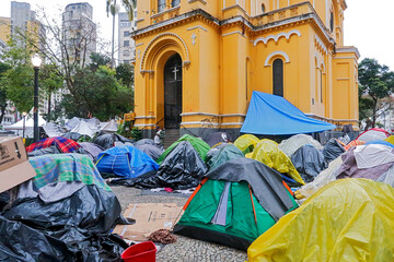 Acampamento de vitimas de predio que desabou, Sao Paulo. Brasil