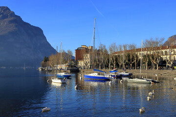 barche a vela a lecco sul lago di como