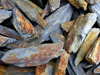 Rusty rocks 01