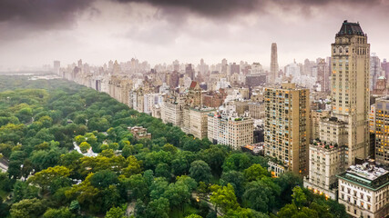 Fototapeta na wymiar Top panoramic view of Central Park in New York Manhattan in a cloudy day of september
