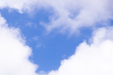 Obraz premium Clear blue color sky with white cloud background