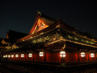 Fototapeta premium 夜の神社