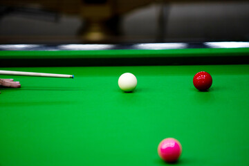 Playing snooker 6 red in thailand  select Spot focus
