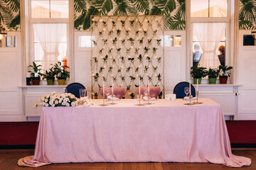 Banquet hall for weddings with decorative elements