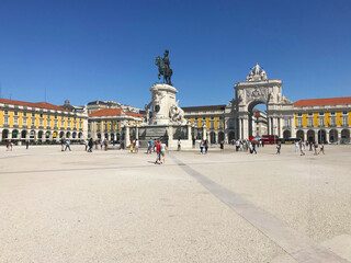 Obraz premium Praca do Comercio Square and statue of King in Lisbon, Portugal