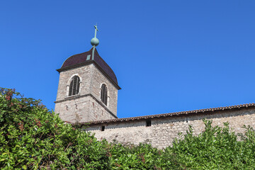 Fototapeta premium Auvergne-Rhône-Alpes - Pérouges - Clocher de l'église Sainte-Marie-Madeleine
