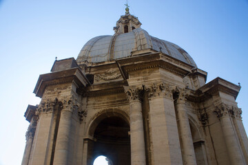 Fototapeta na wymiar Stone dome in Rome