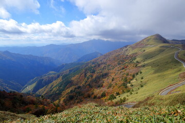 雄峰ライン　東黒森からの眺望　秋　（高知県　瓶ヶ森林道）