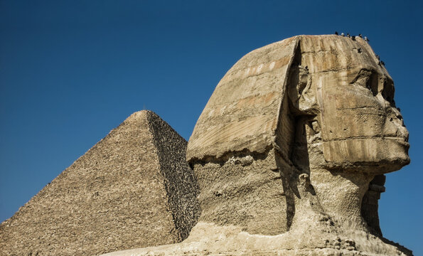 Great Sphinx Of Giza With Great Pyramid Of Pharaoh Khufu, Giza, Cairo (Egypt)