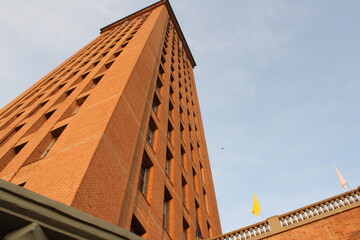 Torre de relogio vista de baixo para cima