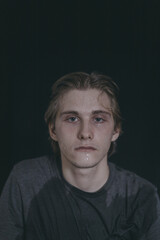 a very lonely guy at home suffers from the fact that he is alone and goes crazy