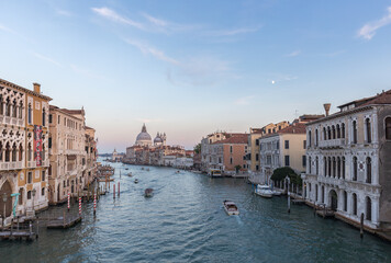 Fototapeta na wymiar Dusk scenery of the Grand Canal in Venice, Italy