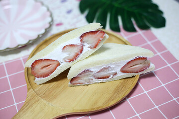 Strawberry and kiwi cream sandwich,Japanese style sweet sandwiches.