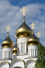 Fototapeta na wymiar St. Nicholas convent. Domes of the Cathedral of St. Nicholas the Wonderworker. Pereslavl-Zalessky, Yaroslavl region. Golden ring of Russia