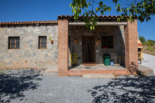 casa rural con barbacoa y piscina en la sierra